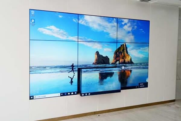 拼接屏的高性價(jià)比主要體現(xiàn)在哪些方面？