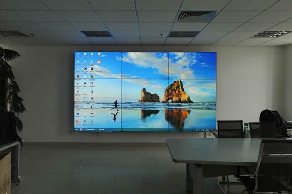 設(shè)計(jì)LCD拼接屏方案時(shí)應(yīng)該注意什么？