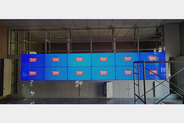 液晶拼接屏安裝時(shí)，液晶屏體碎了還能用嗎