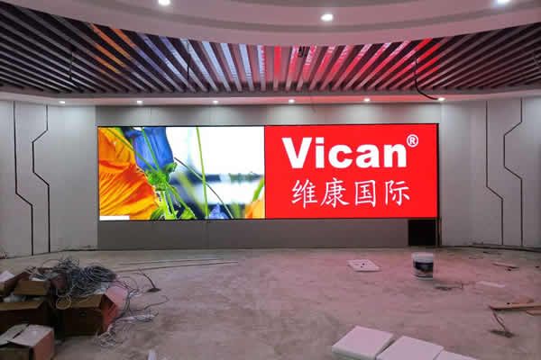 開會(huì)用什么顯示大屏，液晶拼接屏好還是全彩LED顯示屏好？