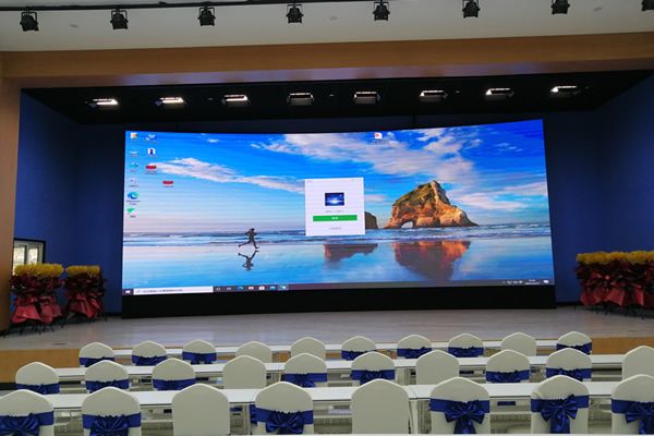 舞臺(tái)LED顯示屏的創(chuàng)意設(shè)計(jì)，唯美呈現(xiàn)精彩表演