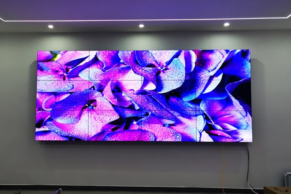 會(huì)議室顯示大屏使用拼接屏好，還是LED顯示屏好？