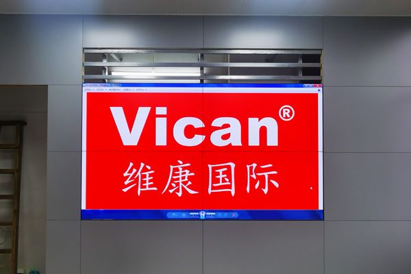 一套完整的拼接屏報價方案包括哪些設備