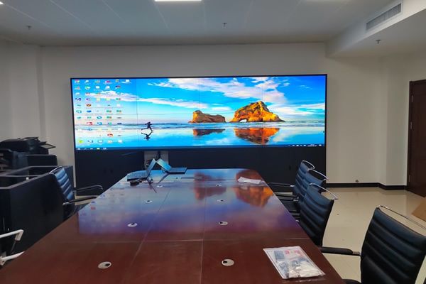 拼接屏廠家哪家好，可以參考這兩點(diǎn)來選擇