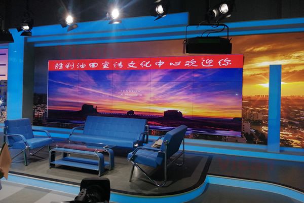 直播間背景墻展示大屏，用LED顯示屏好還是拼接屏好？