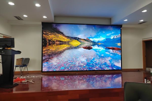 會(huì)議室大屏使用會(huì)議一體機(jī)好，還是LED顯示好？