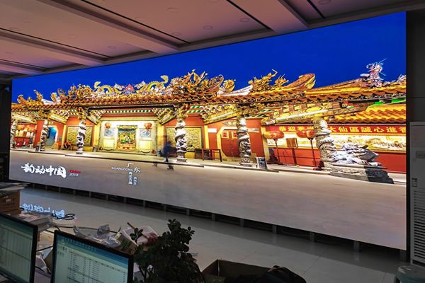 【展大局視野 創(chuàng)視覺盛宴】現(xiàn)代大屏幕顯示屏，引領(lǐng)視聽新潮流！