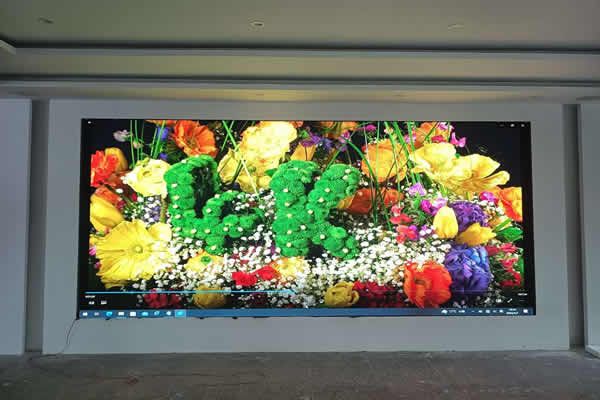 會議室使用P1.25和P1.53COB顯示屏的區(qū)別大嗎？