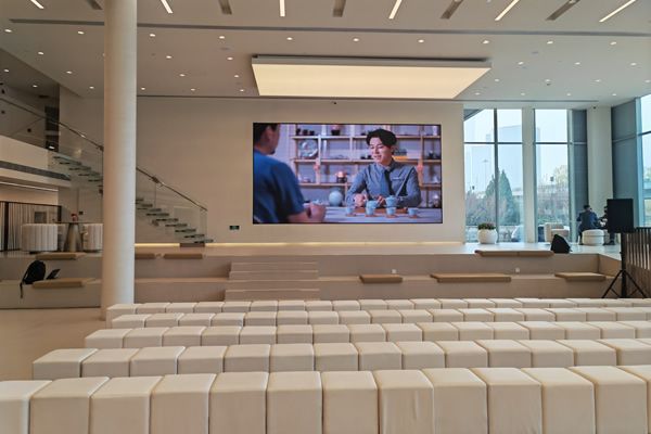 校園美育成果展受熱捧，LED顯示屏讓藝術(shù)教育更鮮活